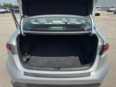 Used 2024 Toyota Corolla LE image 9