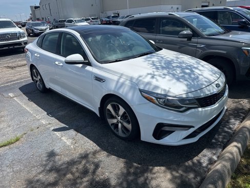 Used 2019 Kia Optima S w/ S Panoramic Sunroof Package image 2