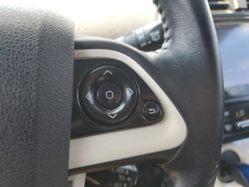 Used 2016 Toyota Prius Four image 25