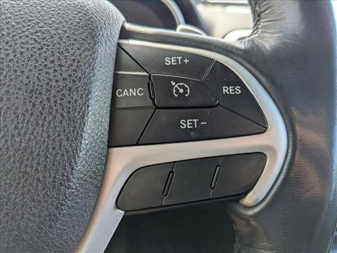 Used 2015 Jeep Grand Cherokee Altitude image 15