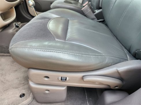 Used 2004 Chrysler PT Cruiser Limited w/ Chrome Accents Group image 32