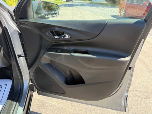 Used 2024 Chevrolet Equinox LT image 38
