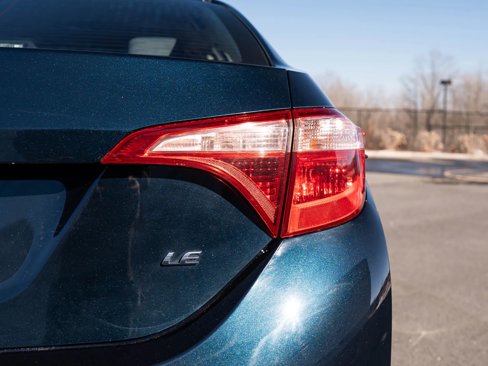 Used 2018 Toyota Corolla LE image 40