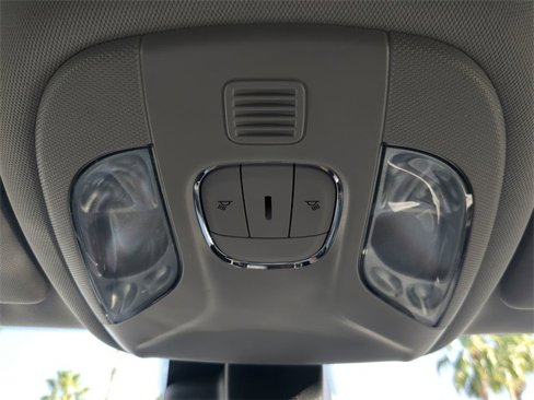 Used 2022 Jeep Compass Trailhawk w/ Trailhawk Convenience Group image 23