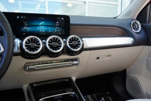 Certified 2022 Mercedes-Benz GLB 250 image 19