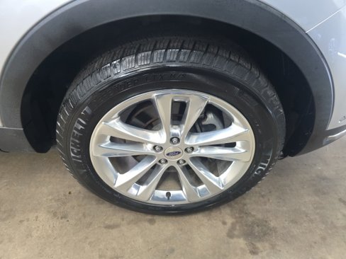 Used 2018 Ford Explorer Limited w/ Equipment Group 301A image 3