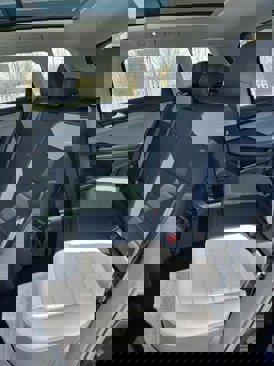 Certified 2024 Volkswagen Taos SEL image 9