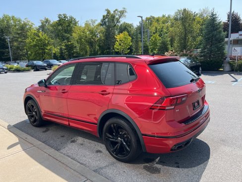 Used 2024 Volkswagen Tiguan SE R-Line image 37