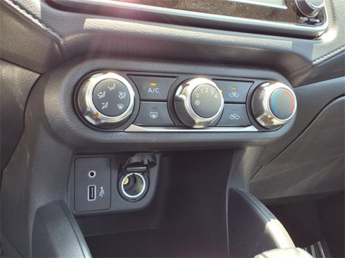 New 2025 Nissan Versa S w/ Trunk Package image 16