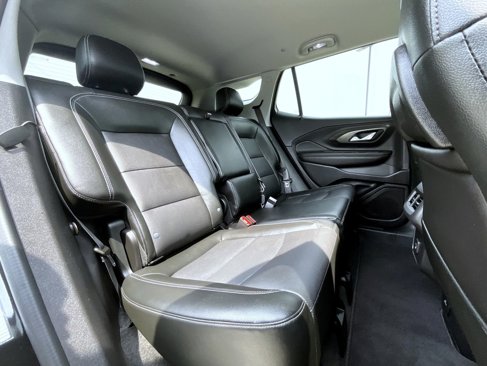 Used 2024 GMC Terrain SLT image 20
