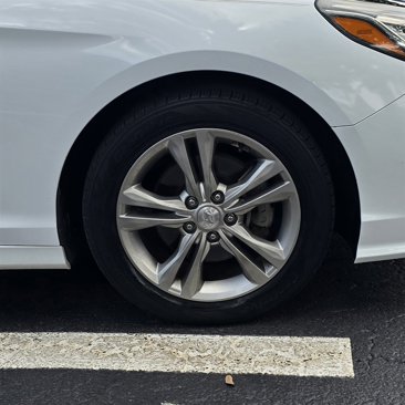 Used 2018 Hyundai Sonata Limited image 35