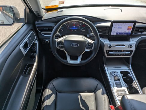 Used 2022 Ford Explorer XLT w/ Equipment Group 202A image 26