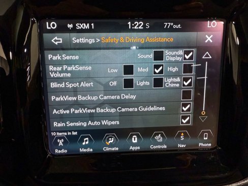 Used 2018 Jeep Compass Limited w/ Navigation Group image 23