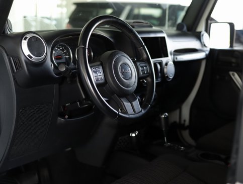 Used 2012 Jeep Wrangler Sahara w/ Dual Top Group image 9