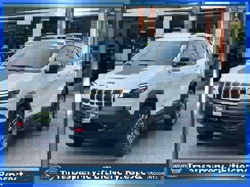 Used 2022 Jeep Cherokee Trailhawk image 7