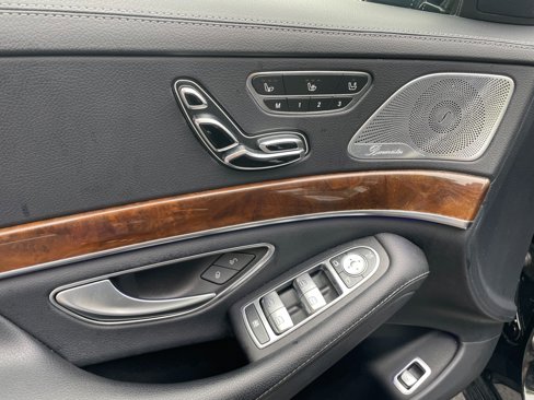 Used 2016 Mercedes-Benz S 550 Sedan image 45