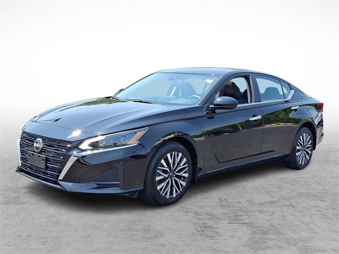 Used 2023 Nissan Altima 2.5 SV w/ SV Premium Package image 3