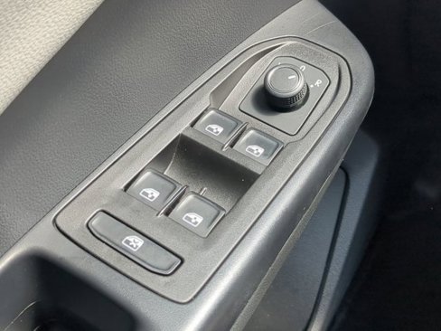 Used 2025 Volkswagen Taos S image 19