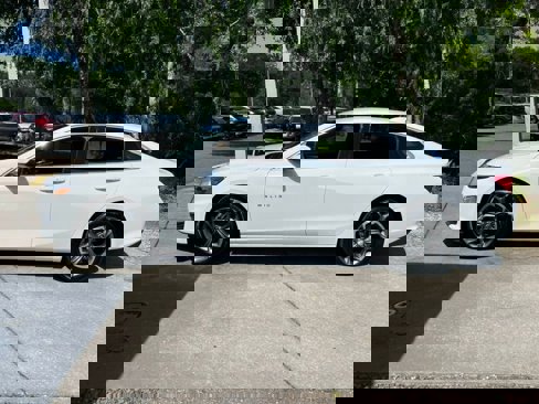 Used 2024 Chevrolet Malibu LT image 2