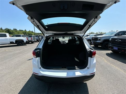 Used 2022 Chevrolet Equinox LS image 25