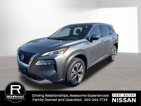 Used 2021 Nissan Rogue SV image 1