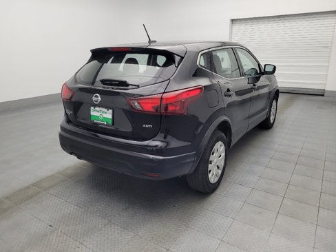Used 2018 Nissan Rogue Sport S image 9
