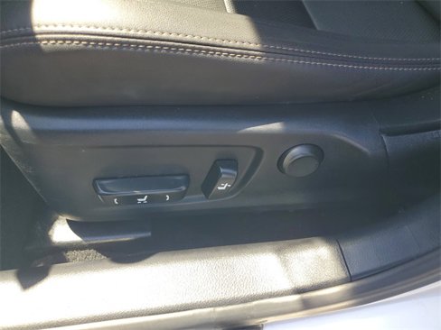 Used 2016 Lexus IS 200t image 18