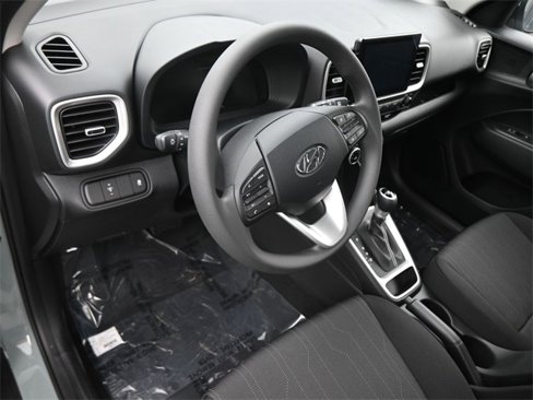 New 2025 Hyundai Venue SE image 15