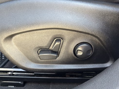 Used 2022 Jeep Renegade Limited image 24