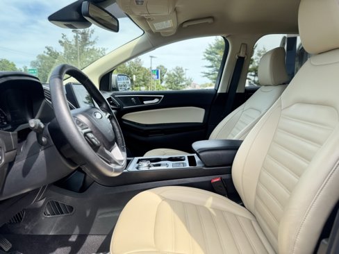 Used 2022 Ford Edge SEL w/ Convenience Package image 16