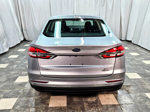 Used 2020 Ford Fusion SE image 4