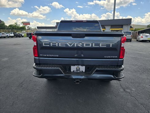 Used 2020 Chevrolet Silverado 1500 Custom w/ Custom Value Package image 9