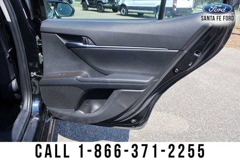 Used 2024 Toyota Camry SE image 31