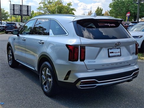 Used 2021 Kia Sorento S image 4