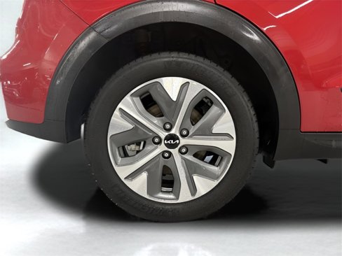 Used 2022 Kia Niro EX image 10