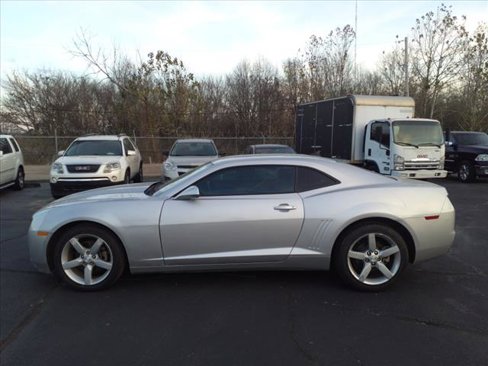 Used 2010 Chevrolet Camaro LT image 2