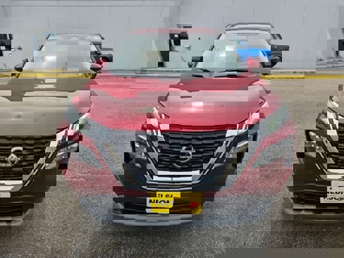 Used 2023 Nissan Rogue SV image 4