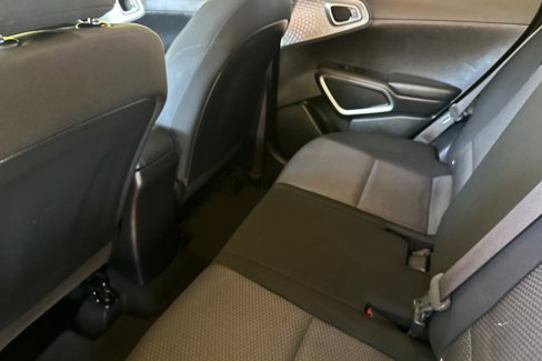 Certified 2022 Kia Soul LX image 9