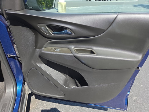 Used 2023 Chevrolet Equinox LT image 17