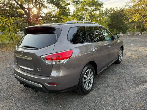 Used 2014 Nissan Pathfinder SV image 5