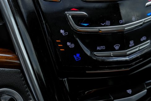 Used 2016 Cadillac Escalade Luxury image 29