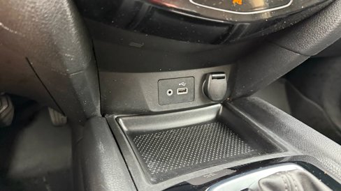 Used 2018 Nissan Rogue SV image 16