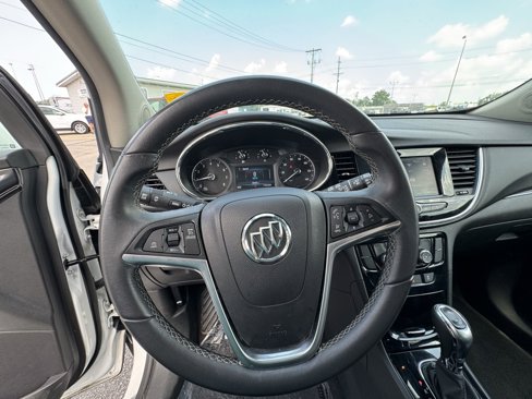 Used 2022 Buick Encore Preferred w/ Safety Package image 17