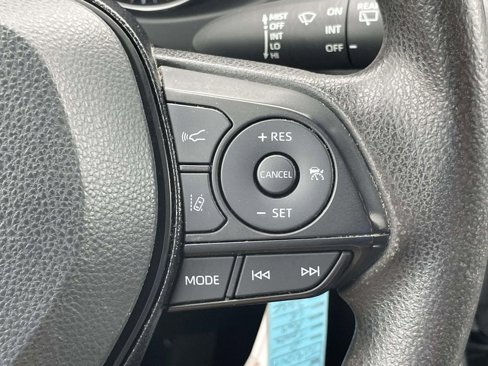 Used 2021 Toyota RAV4 LE image 21