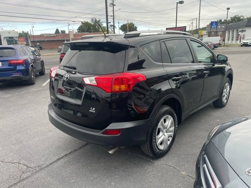 Used 2015 Toyota RAV4 LE image 3