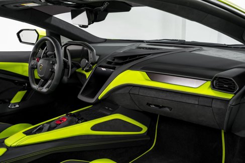 Used 2024 Lamborghini Revuelto image 34