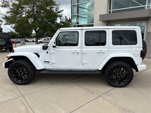 Used 2021 Jeep Wrangler Unlimited Sahara image 8