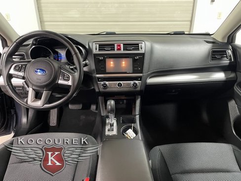Used 2017 Subaru Outback 2.5i Premium image 13