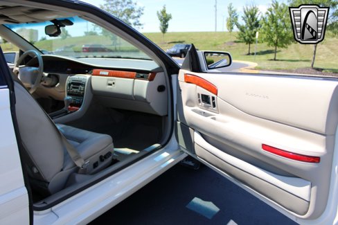 Used 2002 Cadillac Eldorado Collector's Edition image 21
