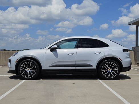 Certified 2024 Porsche Macan 4 Electric image 2
